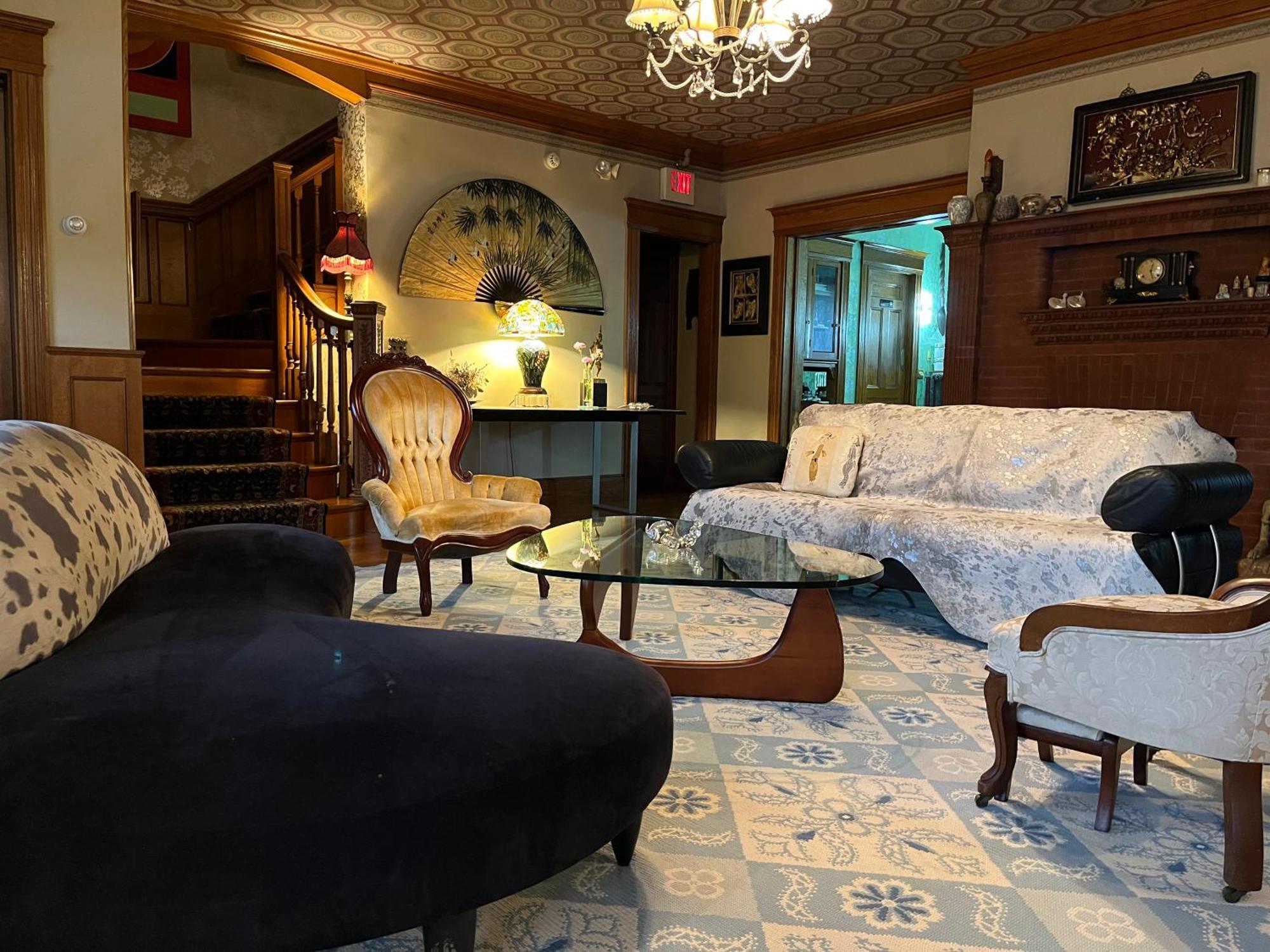 Munroe Inn Boutique Hotel Оберн Экстерьер фото
