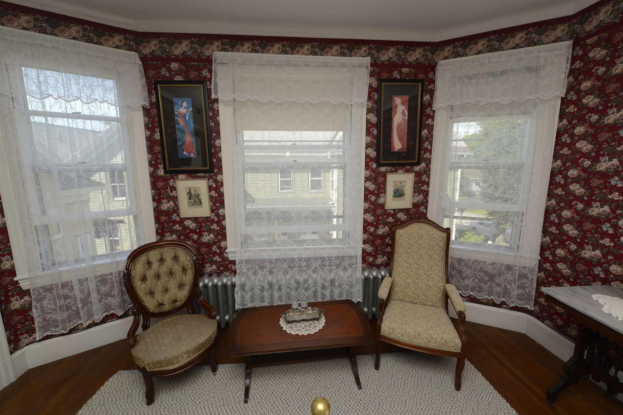 Munroe Inn Boutique Hotel Оберн Экстерьер фото