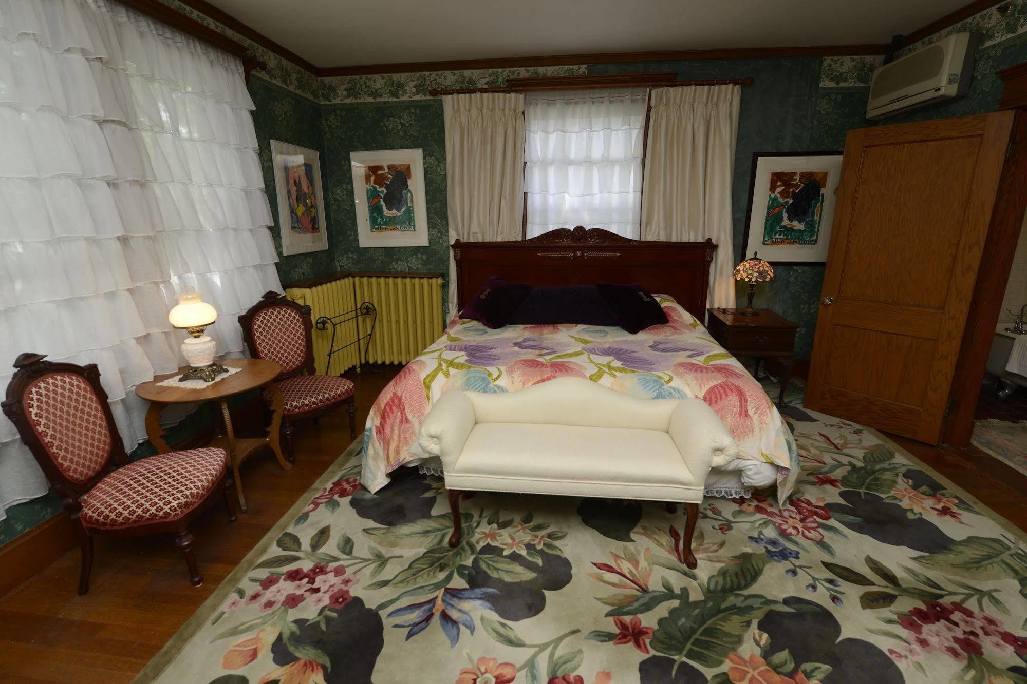 Munroe Inn Boutique Hotel Оберн Экстерьер фото
